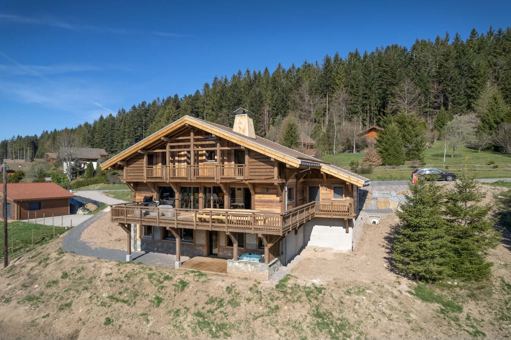 Photo hero — le chalet dans son environnement